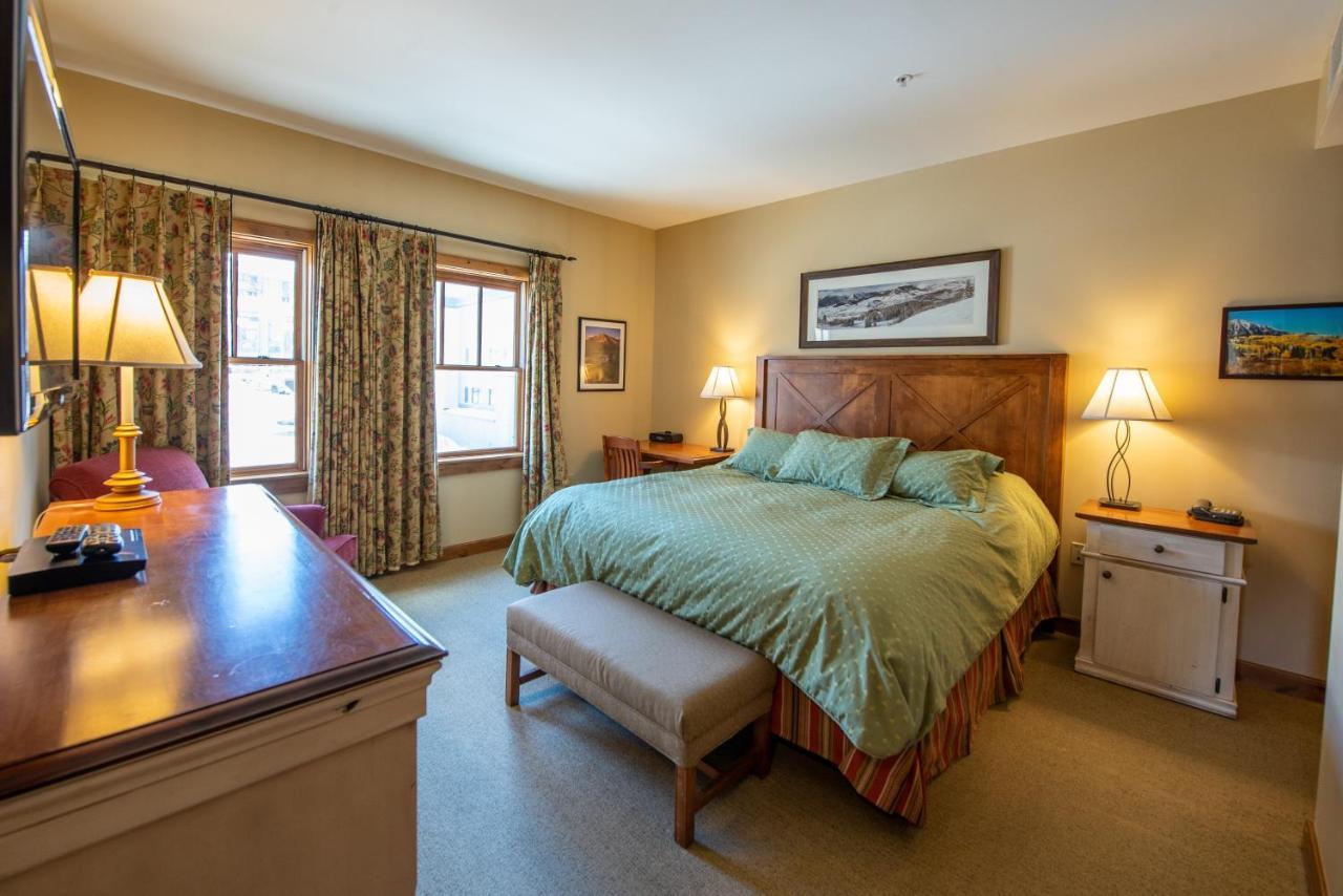 Two Bedroom Condo With Balcony Over Mountaineer Square - Just Steps From The Slopes! Condo Crested Butte Exterior photo